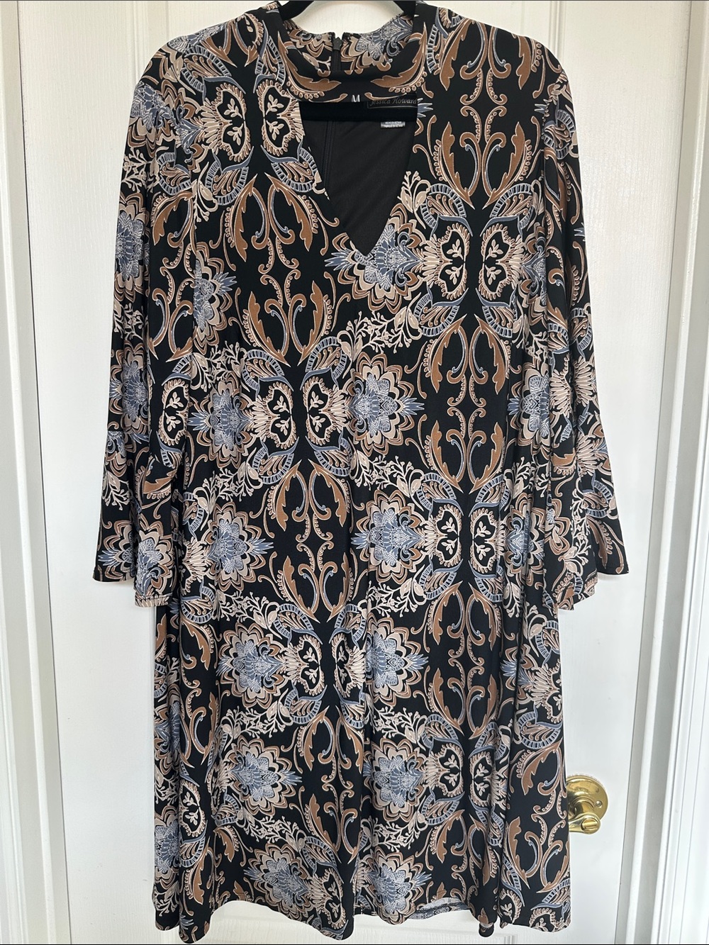 Jessica Howard Black Floral-Print Midi Dress with Tan and Gray Accents